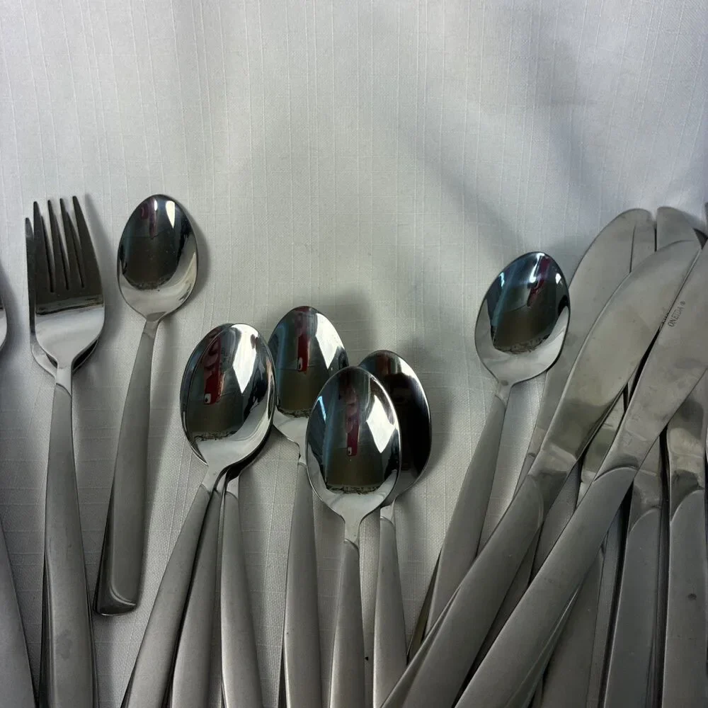 Oneida MADELINE Stainless Steel Flatware Lot 42 pieces